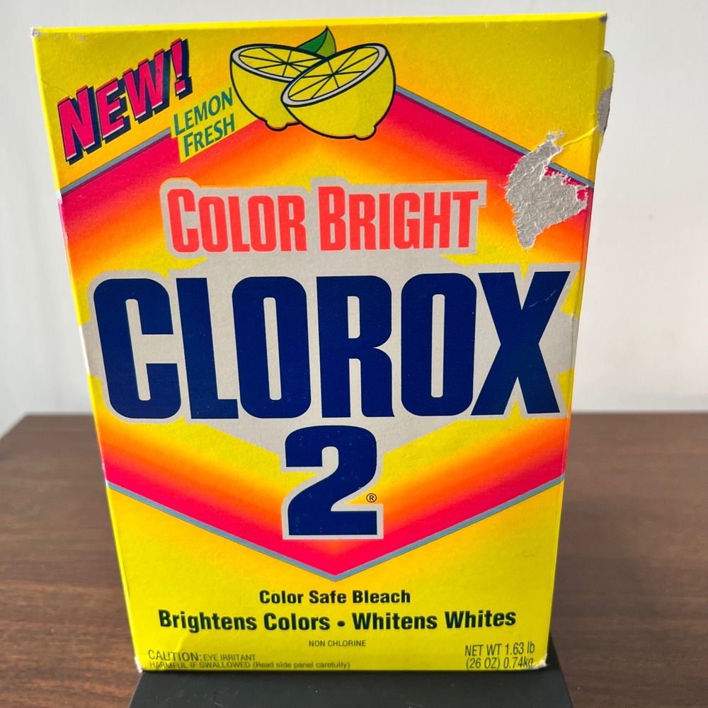 Vintage‎ Clorox 2 Color Bright Color Safe Bleach Lemon Fresh 26 oz Box Prop Read